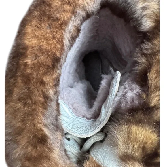 Natural Fur + Shearling-Lined Winter Boots – Tan Suede Lace-Up & Zipper - Picture 6 of 10